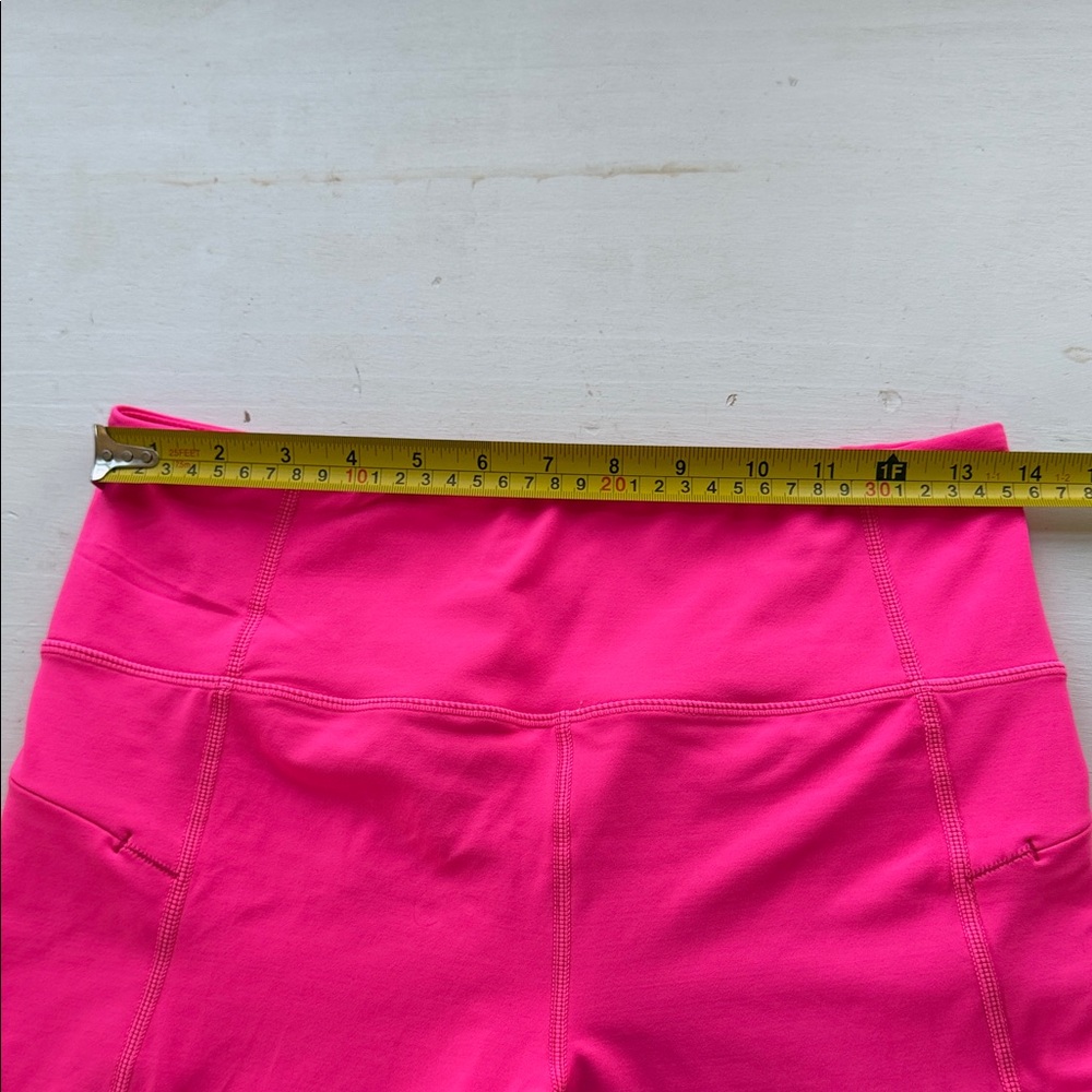 ZYIA Vibrant Hot Pink Women’s Capri Leggings - Picture 6 of 11
